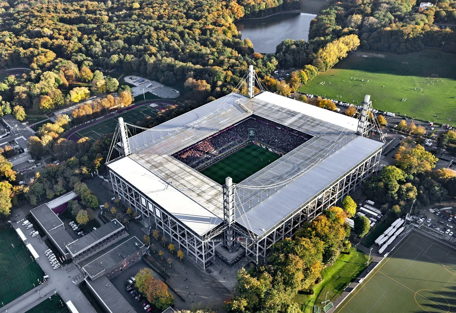 Stadion: RheinEnergieSTADION